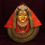 Ekvira Aai Face with Rajnandini Kolhapur Devi Dress Combo Traditional Shringar Vastra Set for Mata Pooja | Golden Devi Face with Poshak, Mukut for Home Temple, Navratri & MargashishFestivals (Devi Mukh Height is: 7.5 Inches) (एकवीरा आई चेहरा राजनंदिनी कोल्हापूर देवी ड्रेस कॉम्बो पारंपारिक शृंगार वस्त्र सेट माता पूजेसाठी)