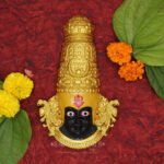 Divine Kolhapuri Mahalakshmi Ambabai Mukhota | कोल्हापुरी देवी फेस / श्री कोल्हापुरी महालक्ष्मी देवी मुखवटा Real Look Handcrafted Devi Face | Premium Polyfiber Mukhavata for Pooja and Spiritual Décor (Devi Mukh Height is: 8.5 Inches)