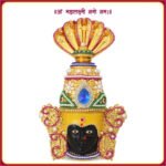 Kolhapur Mahalakshmi Devi Face कोल्हापूर महालक्ष्मी देवीचा मुखवटा with Naag/Sarpa – Handcrafted Sacred Mukhavata for Margashirsha Vratam, Traditional Puja & Temple Décor(Devi Mukh Height is: 9.5 Inches) (कोल्हापूर महालक्ष्मी देवीचा चेहरा नाग/सर्पासह महालक्ष्मी देवीचा मुखवटा)